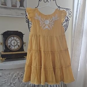 Litlle Girls Tahari Sundress with embroided applique.